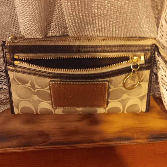 Poppy Coach wallet - Picture 7 of 10